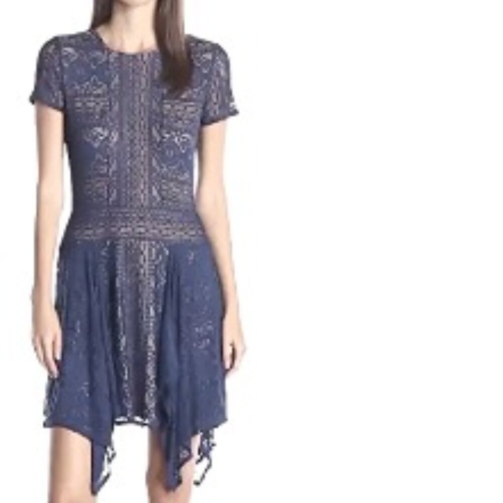 BNWT BCBGMAXAZRIA Aileen Blue Depth Lace Handkerchief Hem (XS)
